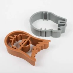 Chronicle Books Star Wars Cookbook With Sandwich Cutters -Home Furnishings 71Cvp8XT dL