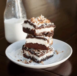 Nordic Ware Nonstick 9" Square Cake Pan -Home Furnishings ScreenShot2022 12 01at2.17.29PM